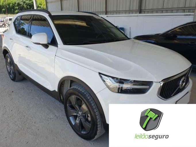 LOTE 016  VOLVO XC40 2018