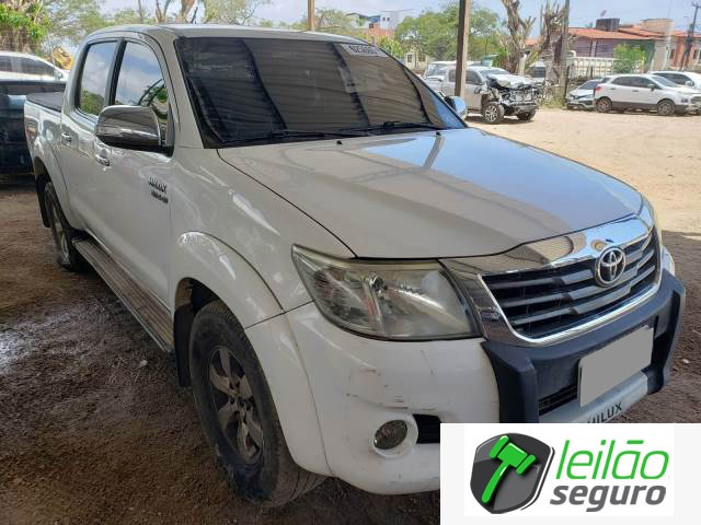 LOTE 008  TOYOTA/HILUX CD SRV 2.7 16V VVT-I 2014