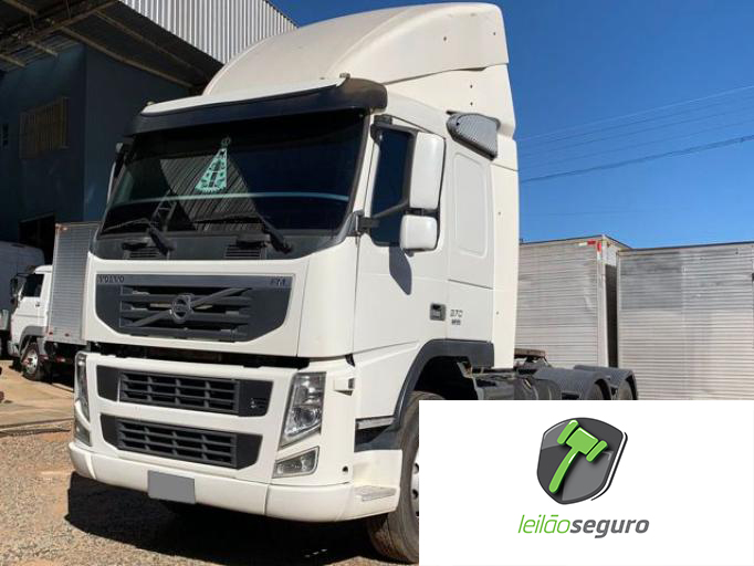 LOTE 012 VOLVO FM-370 2011